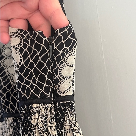 Chic Black and Cream Floral Midi Dress Size 12P - Picture 3 of 7